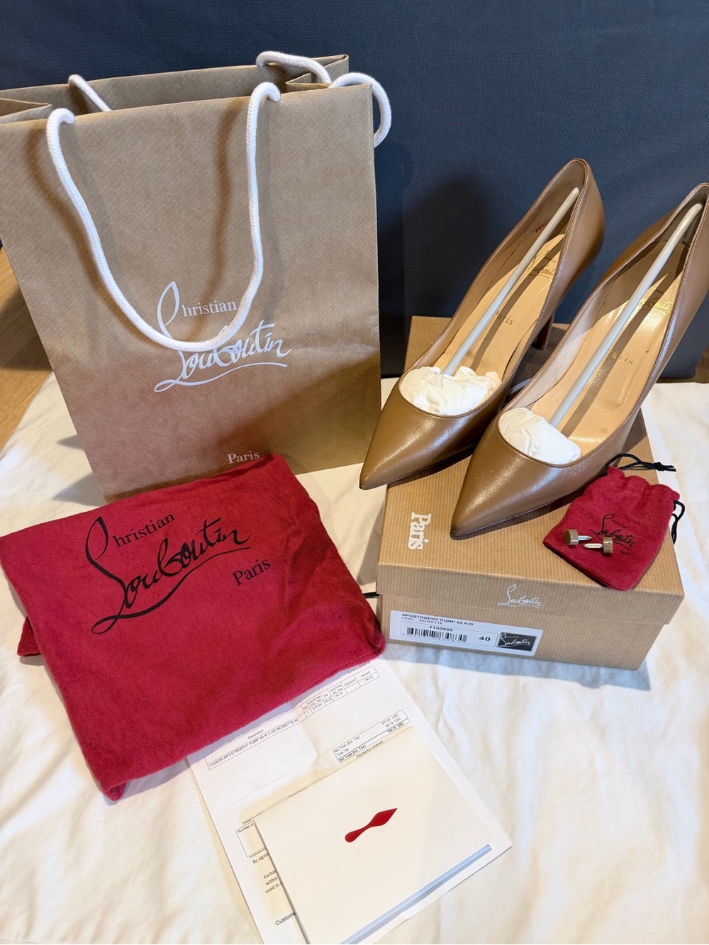 Christian Louboutin Apostrophy Pump 3.3” (85mm) in Hazelnut EU 40 US 9 with Box